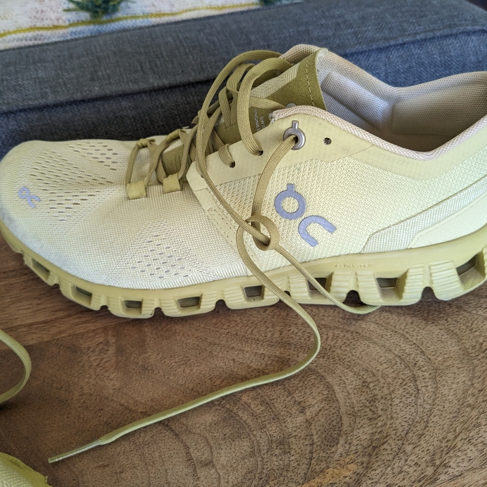 On cloud x women's running shoe glade/citron 7.5
